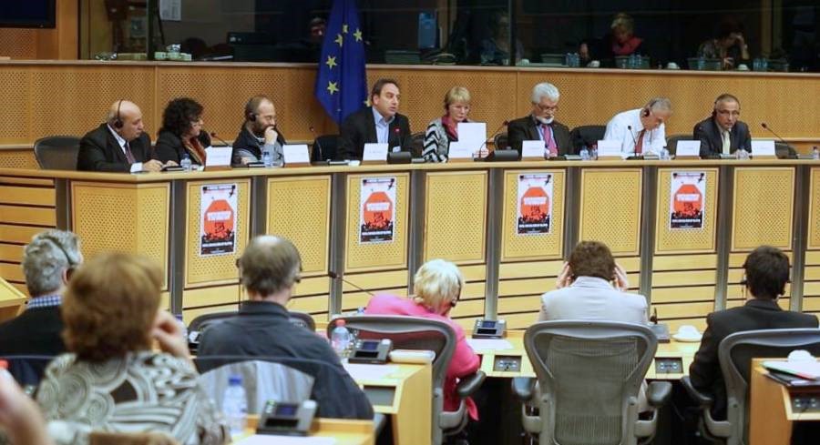 The seminar against war and intervention in the Middle East in the European Parliament. Second from left: Aida Touma-Sliman (Photo: GUE/NGL)