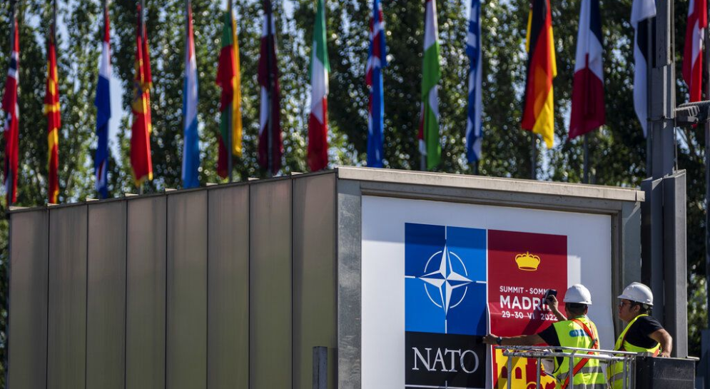 Οι εξελίξεις διαψεύδουν εκ νέου τους εγχώριους θιασώτες του ΝΑΤΟ